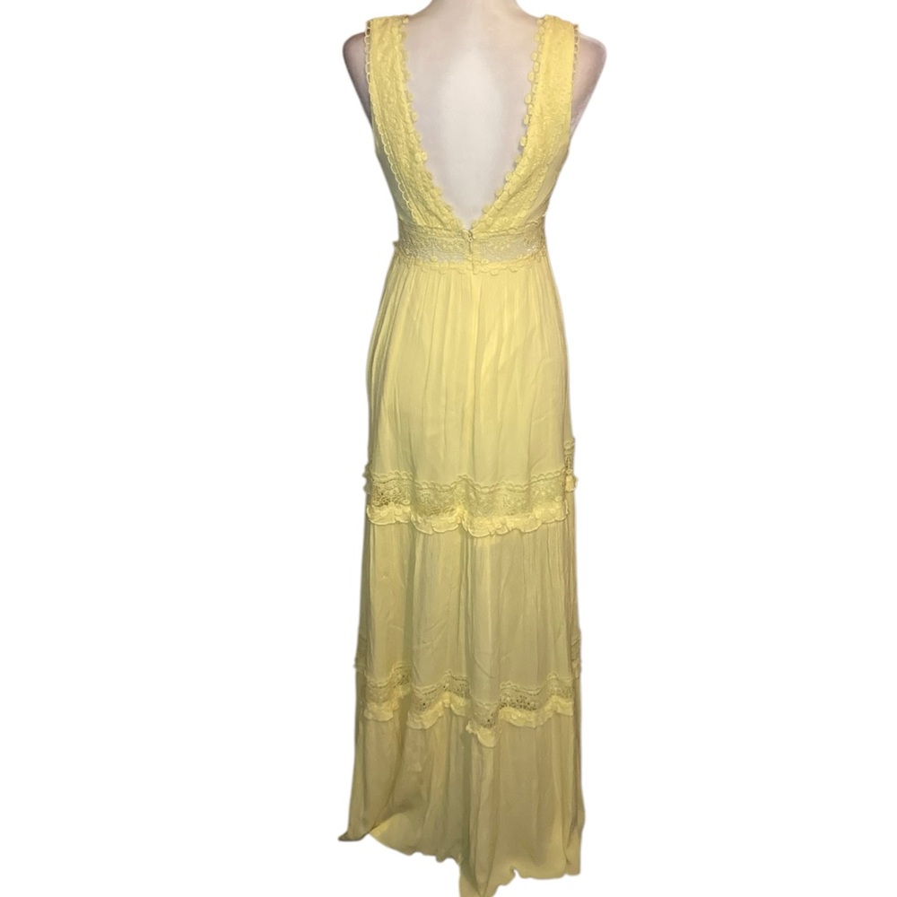 Yellow maxi dress with lace detail - Picture 3 of 7